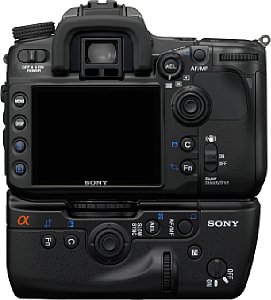 Sony Alpha 700 mit Hochformat-Handgriff [Foto: Sony]