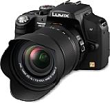 Panasonic Lumix DMC-L10 mit Sonnenblende [Foto: Panasonic]