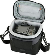 Lowepro Cirrus 100 offen [Foto: Lowepro]