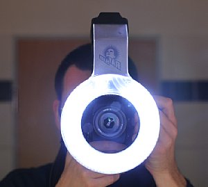 Lichtverlauf bei Blitz mit Ringflash SB800 RAN160 [Foto: MediaNord]