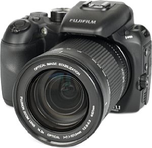 overhandigen achterlijk persoon Oriëntatiepunt Testbericht: Fujifilm FinePix S100FS Superzoom-Kamera, Kompaktkamera