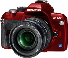 Olympus E-420 Rubyred [Foto: Olympus]