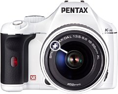 Pentax K-m white DAL18-55 [Foto: Pentax]