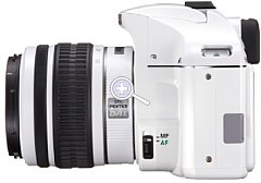 Pentax K-m white DAL18-55 [Foto: Pentax]