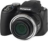 Olympus SP-590 UZ [Foto: MediaNord]