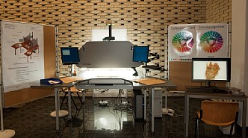 Herbar-Digitalarbeitsplatz, Prototyp der Fachhochschule Hannover [Foto: Dennis Imhäuser]