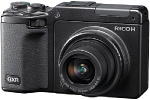 Ricoh GXR mit Ricoh-Objektiv 24-72 mm F2.5-4.4 VR [Foto: Ricoh]