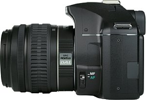 Pentax K-x mit SMC Pentax-DA L 1:3.5-5.6 18-55 mm AL [Foto: MediaNord]