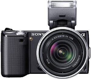 Sony NEX-5 mit Aufsteckblitz HVL-F7S [Foto: 
Sony]