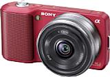 Sony NEX-3AR mit SEL 16 mm F2.8 [Foto: Sony]
