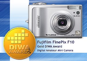 Gold DIWA Award für die Fujifilm FinePix F10  [Foto: DIWA]