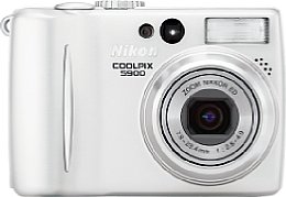 Nikon Coolpix 5900