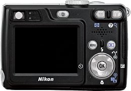 Nikon Coolpix 7900