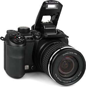 Fujifilm FinePix S9500  [Foto: MediaNord]