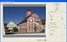 Die bereits aus Photoshop CS2 bekannte „Blendenkorrektur“ rückt Verzerrungen und Verzeichnungen zu Leibe und behebt Randabschattungen [Foto: Martin Vieten]