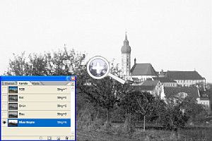 Bild 2: In der kontrastverstärkten Kopie des Blau-Kanals ist der Himmel eine homogene, nahezu weiße Fläche und kann so relativ einfach ausgewählt werden [Foto: Martin Vieten]