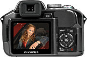 Olympus SP-550 UZ Rückansicht [Foto: MediaNord]