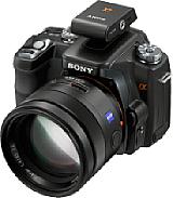 Sony Alpha 100 mit FA-ST1AM [Foto: Sony]