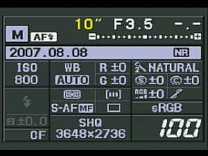 Olympus E-410 - Statusdisplay mit Änderungsmöglichkeit [Foto: MediaNord]