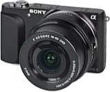 Sony NEX-3N mit E 16-50 mm (SEL-P1650) [Foto: MediaNord]