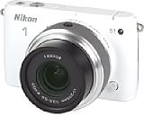 Nikon 1 S1 mit 1-Mount 11-27,5 mm [Foto: MediaNord]