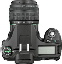 Pentax K200D mit Objektiv SMC DA 18-55mm [Foto: Pentax]