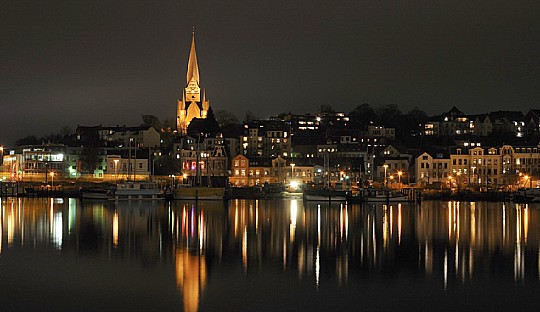 Flensburger Hafen bei Nacht, Foto: Dieter Hartwig