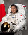 Dr. Koichi Wakata, Astronaut der Japanese Aerospace Exploration Agency (JAXA), wird die Olympus E-3 sowie Zuiko Digital Objektive mit ins Weltall nehmen, um Aufnahmen von der Erde zu machen. [Foto: JAXA]