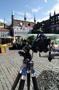 Novoflex QuadroPod im Praxistest auf dem Marktplatz Lübeck [Foto: MediaNord]
