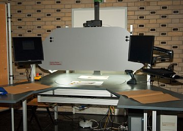 Herbar-Digitalarbeitsplatz, Prototyp der Fachhochschule Hannover [Foto: Dennis Imhäuser]