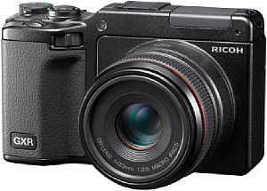 Ricoh GXR mit GR-Objektiv 50 mm F2.5 Macro [Foto: Ricoh]
