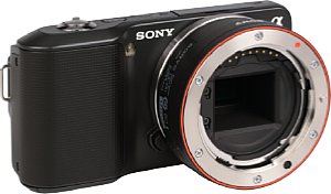 Sony NEX-3 mit LA-EA1 [Foto: MediaNord]