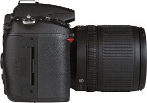 Nikon D7000 mit Nikon DX AF-S Nikkor 18-105mm 1:3.5-5.6G ED Med [Foto: MediaNord]