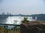 Sweety an den Niagarafällen [Foto: Winfried Horn]