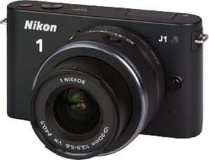 Nikon 1 J1 mit 1-Mount VR 10-30 mm 3.5-5.6 [Foto: MediaNord]