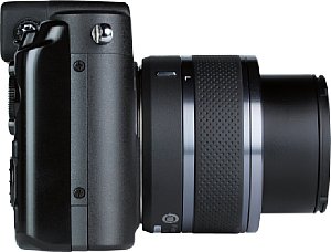 Nikon 1 V1 mit 1-Mount VR 10-30 mm 3.5-5.6 [Foto: MediaNord]