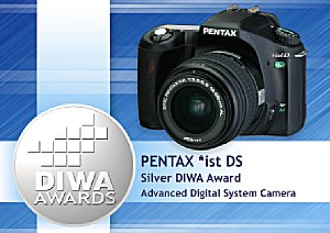 DIWA Award Silber für die Pentax *ist DS  [Foto: DIWA]