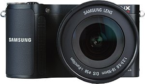 Samsung NX200 mit NX Lens 3.5-5.6 18-55 mm OIS i-Function [Foto: MediaNord]