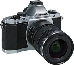 Olympus OM-D E-M5 mit 12-50 mm 3.5-6.3 ED EZ [Foto: MediaNord]