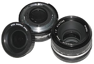 Nikon MF Nikkor 50 mm 1:2 KOOD M42 Adapter  [Foto: MediaNord]
