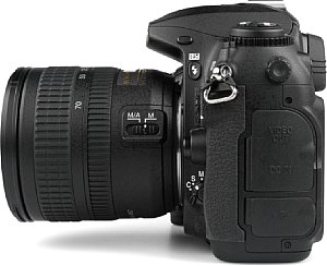 Nikon D200 Seitenansicht  [Foto: MediaNord]