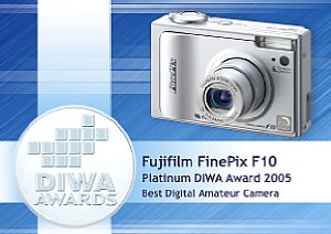 DIWA Platin Award FujiFilm FinePix F10 [Foto: DIWA]