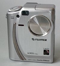 FujiFilm FinePix 4700 [Foto: Harald Schwarzer] 