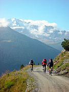 Wunderschöner und fahrbarer Säumerweg Richtung Berninapass, Schweiz 2002  [Foto: Helmut Scheuer]