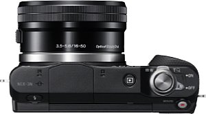 Sony NEX-3N mit E 16-50 mm [Foto: Sony]