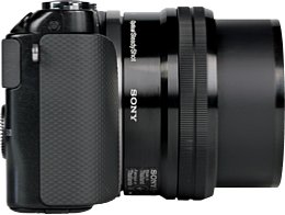 Sony NEX-3N mit E 16-50 mm (SEL-P1650) [Foto: MediaNord]