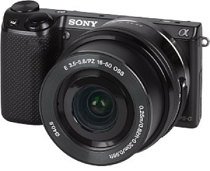 Sony NEX-5T mit E 16-50 mm [Foto: MediaNord]
