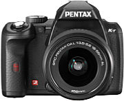 Pentax K-r mit SMC DAL 1:3.5-5.6 18-55 mm AL [Foto: Pentax]