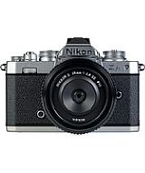 Nikon Z fc mit Z 28 mm F2.8 SE. [Foto: MediaNord]