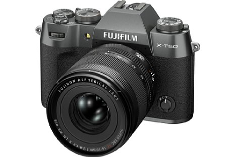 Bild Die Fujifilm X-T50 gibt es nicht nur in Schwarz, sondern auch in Anthrazit. Zudem ist sie auch mit Objektiv erhältlich, unter anderem dem neuen XF 16-50 mm F2.8-4.8 R LM WR. [Foto: Fujifilm]